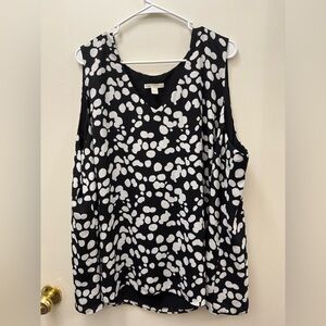 Black and White Sleeveless Top